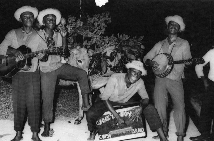 The Jolly Boys in 1958 in het Round Hill Hotel, Jamaica