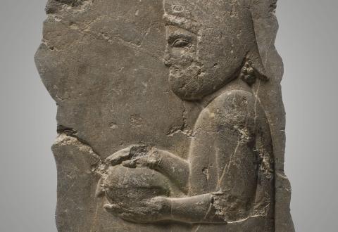 ‘Mede bringing a present’ – Persepolis (?), Iran, 500-330 BC