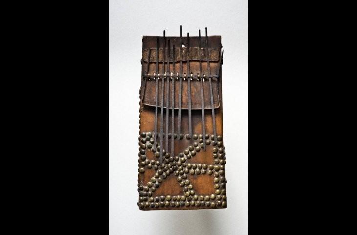 Likembe, DRC, maker of unknown cultural background, undated